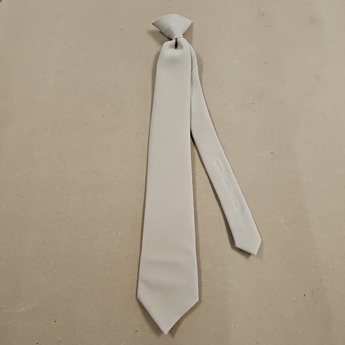Clip-on Tie Silver Tan 18" Regular Length 90010-193