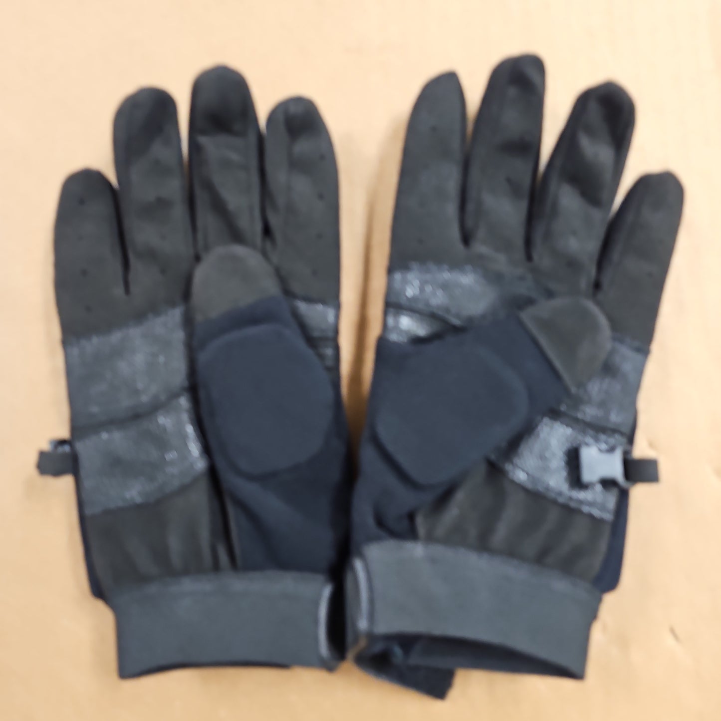 Gloves: Padded, Adjustable Strap, Size Small (New Style) FFBHHND1SBK