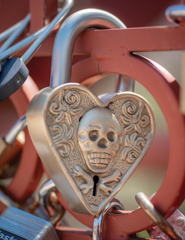 Haunted Threshold Heart & Skull Lock 32415 by Victorian Trading Co