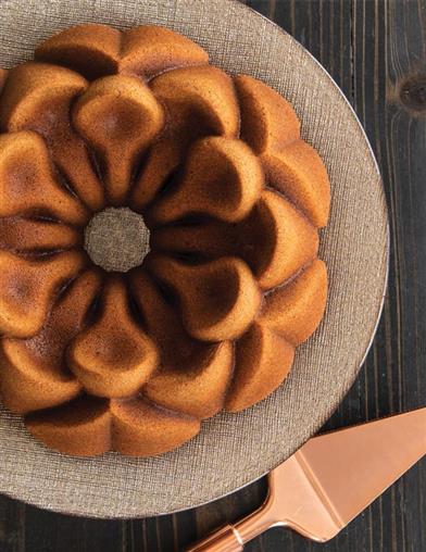 Magnolia Bundt Pan 33229 by Victorian Trading Co