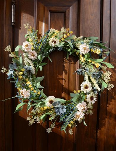 Darling Daisy Wreath 34806 by Victorian Trading Co